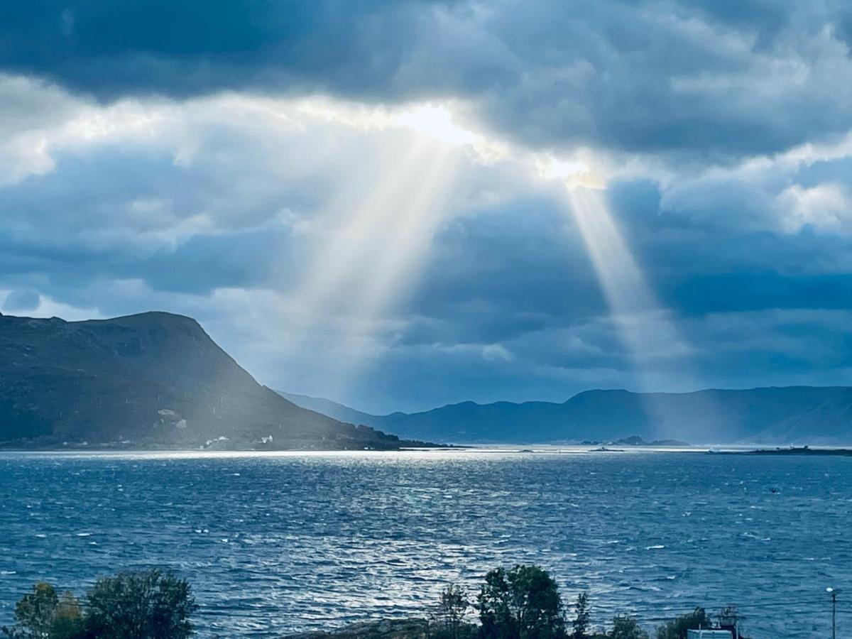 Kraen Gard Villa Larsnes Eksteriør billede